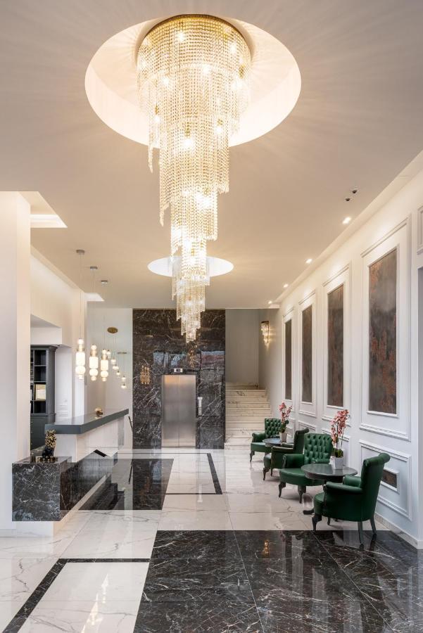 Hotel Leul De Aur เซเบช ภายนอก รูปภาพ